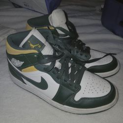 Nike Air Jordan 1 Mid "Sonics" sneakers