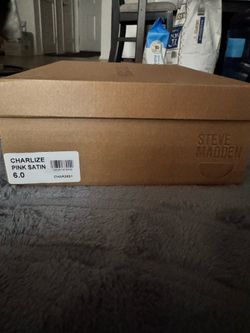 Steve Madden pink satin Charlize heel size 6