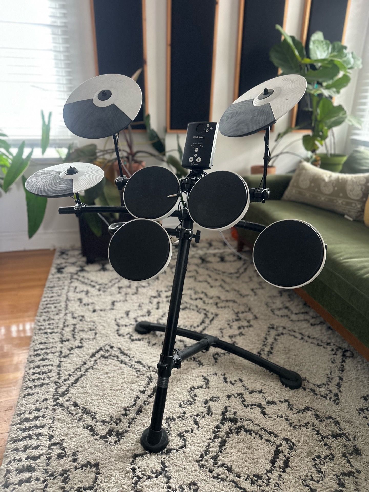 Roland TDK1 Electric Drum Set (PICK UP ONLY) :)