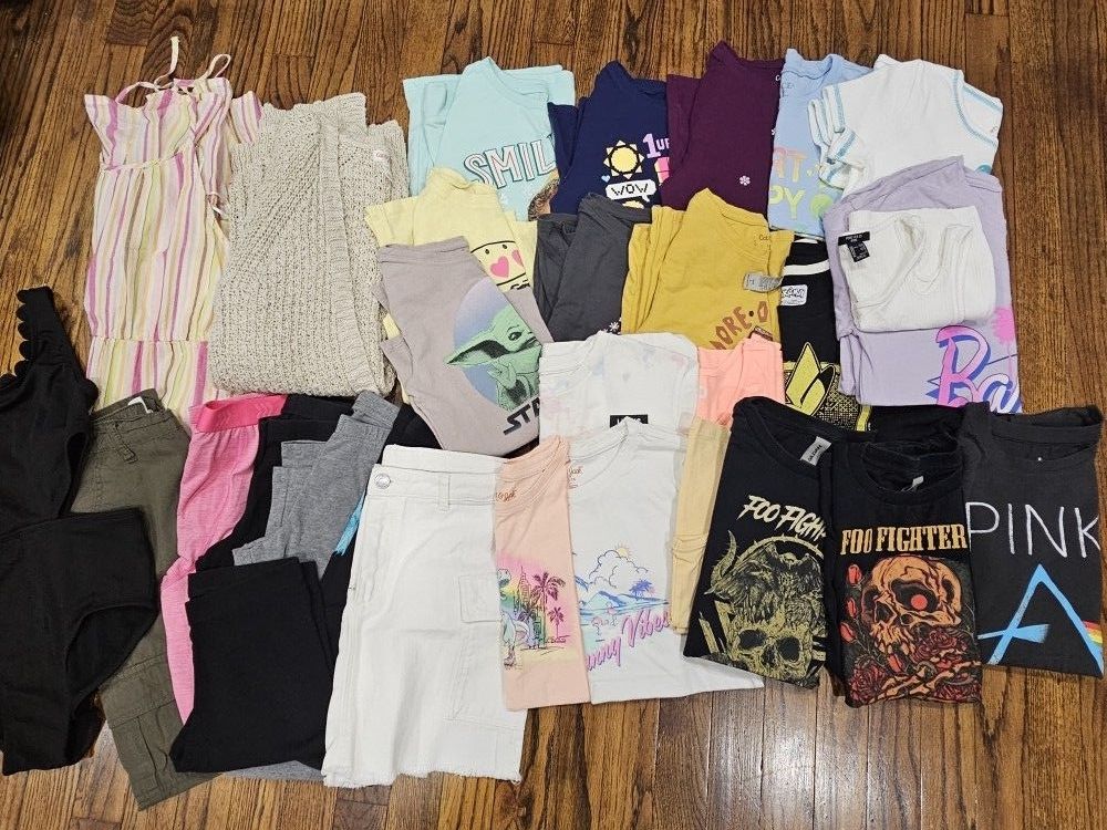 Girl clothes Size Large