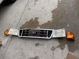 Front Grill And Headlights Ford E-350