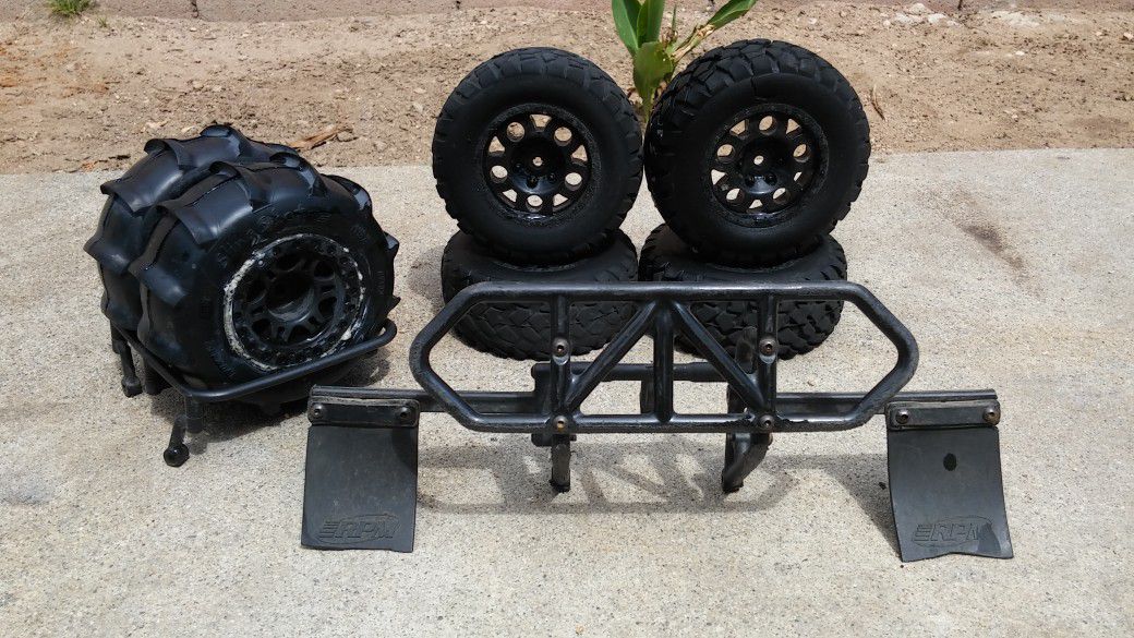Rc traxxas basher wheels and rack
