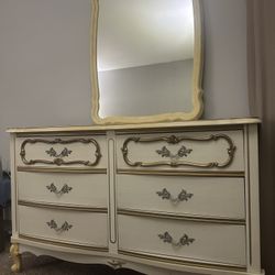 Vintage French Provincial Bedroom Set 