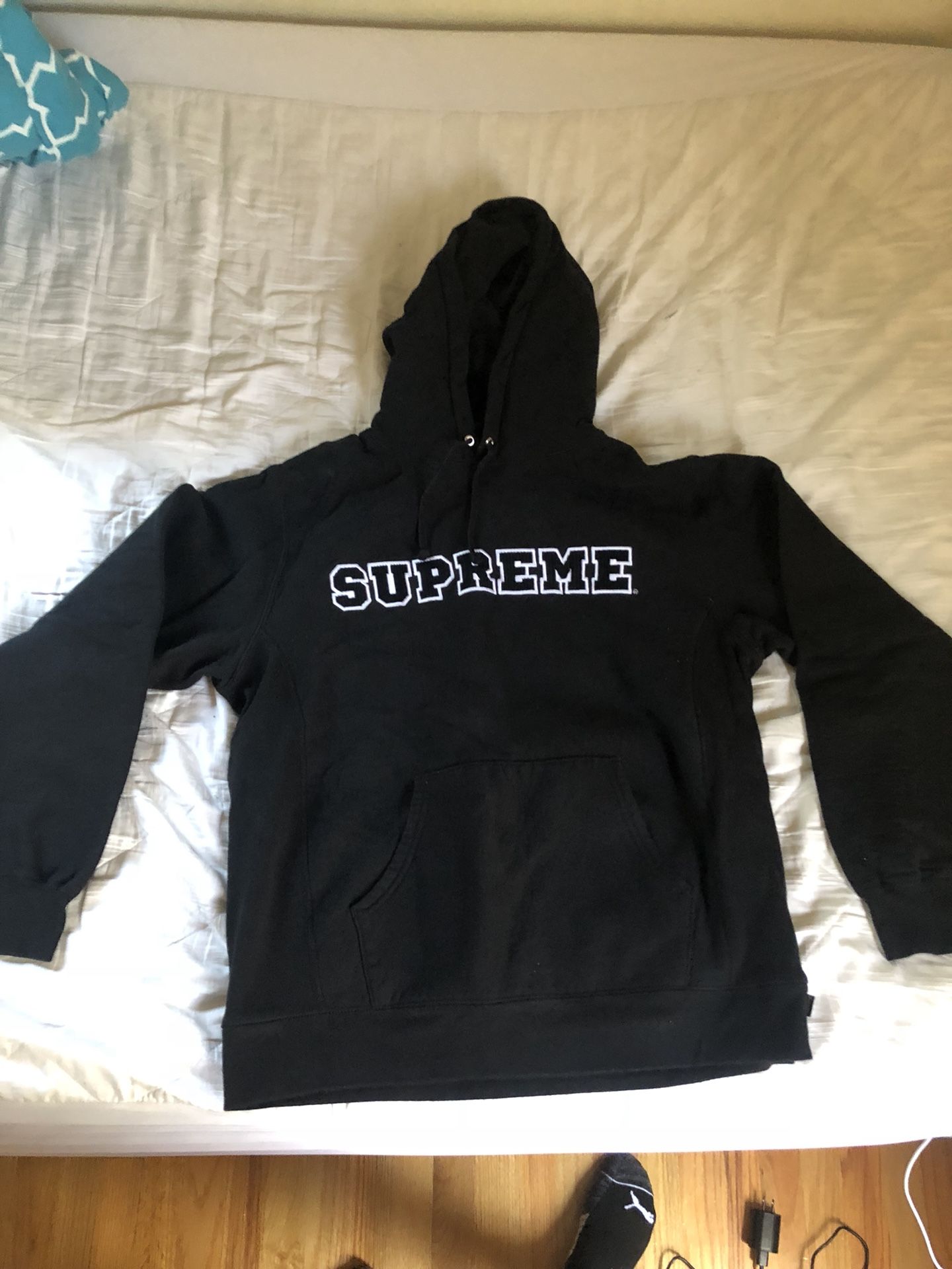 Supreme Hoodie