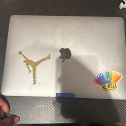 2019 Apple MacBook 
