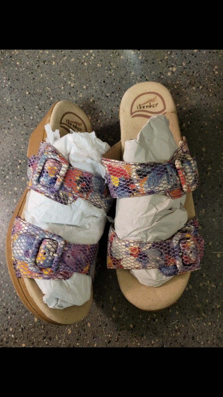 Brand NEW RARE Women Dansko Sophie Summer Sandals FLORAL Snake
