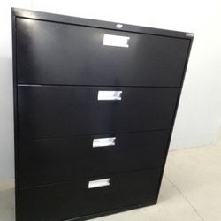 Solid Metal File Cabinet With Free Hanging File Holders 