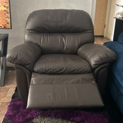 Brown Leather Reclining Chaiir 