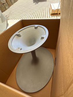 Table Base - Saarinen - brand new