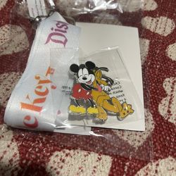 Magic Key Holder Pin