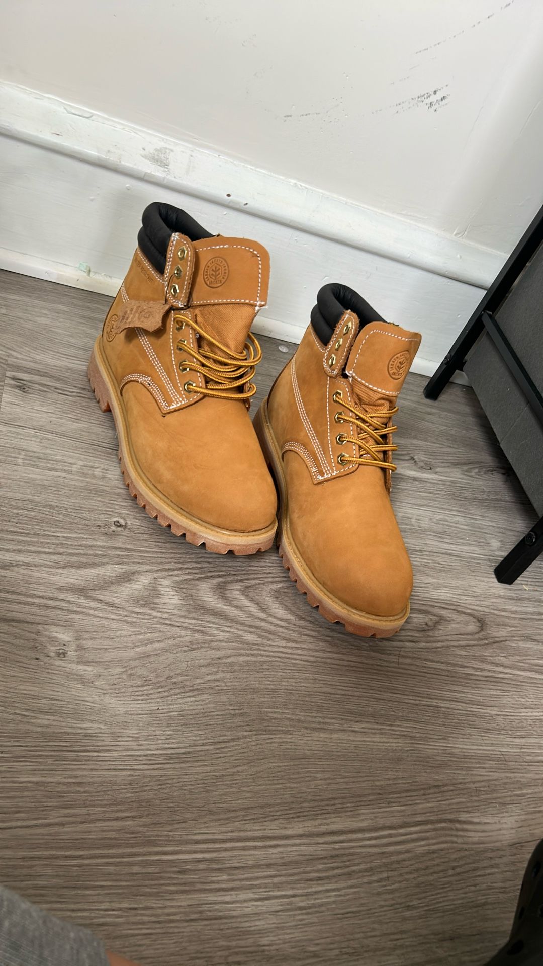 Jacata, Sz 8.5 (wide) Water Resistant Steel Toe Work Boots 