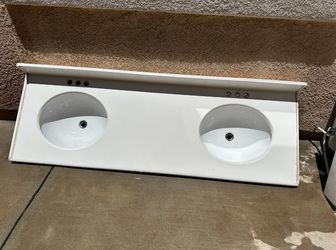 Double Sink w/ Countertop (Read Description) 