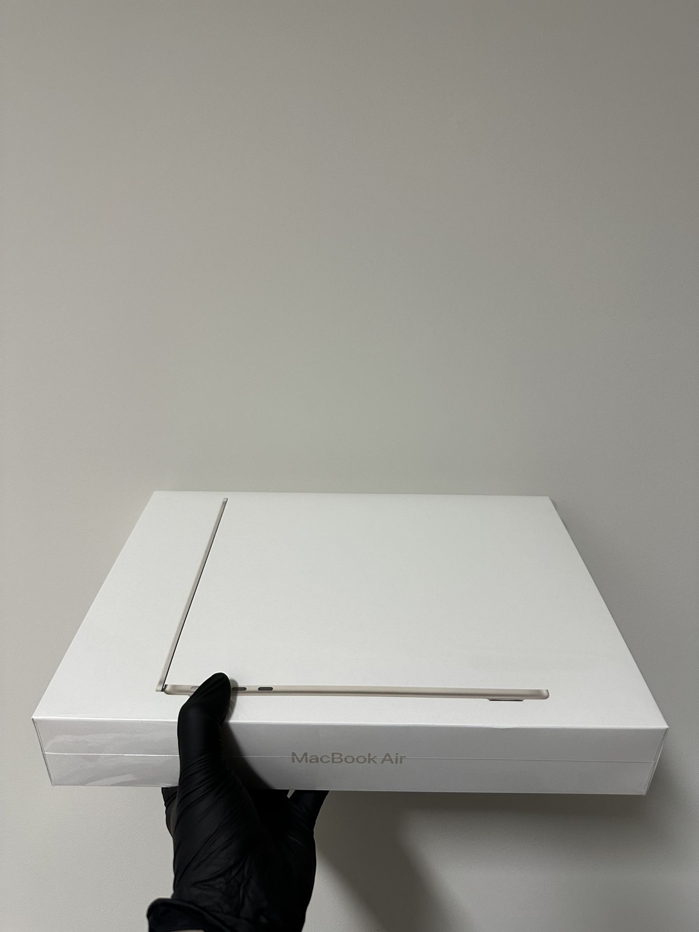 2023 MacBook Air with Apple M2 Chip 