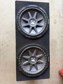 Kicker CompVR Dual 12” subs