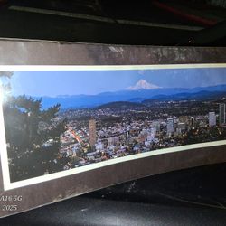 BEAUTIFUL PICTURE OF MOUNT HOOD/ PORTLAND
