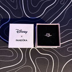 Disney x Pandora Size 4 Gold Heart-shaped Women’s Ring