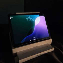 11" iPad Air M3 (2025) w/ Apple Pencil Pro