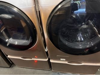 Samsung Front Load Washer & Electric Dryer Matching Set (Steam) – Excellent Working Condition