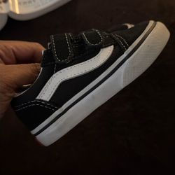 black and white vans