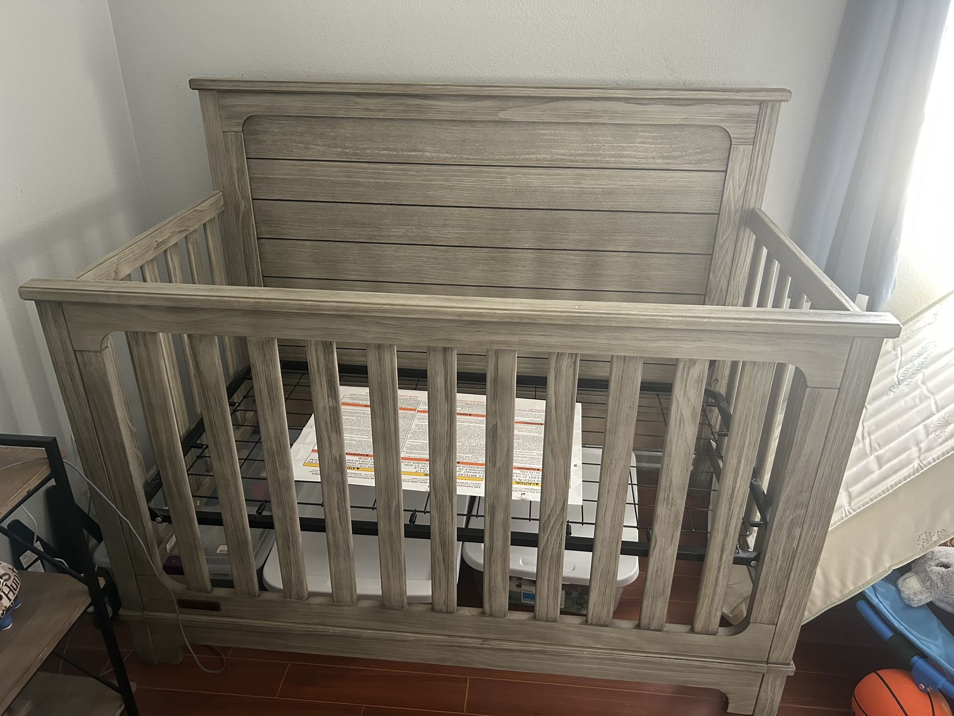 Simmons Slumbertime Monterey 4 In 1 Convertible Crib