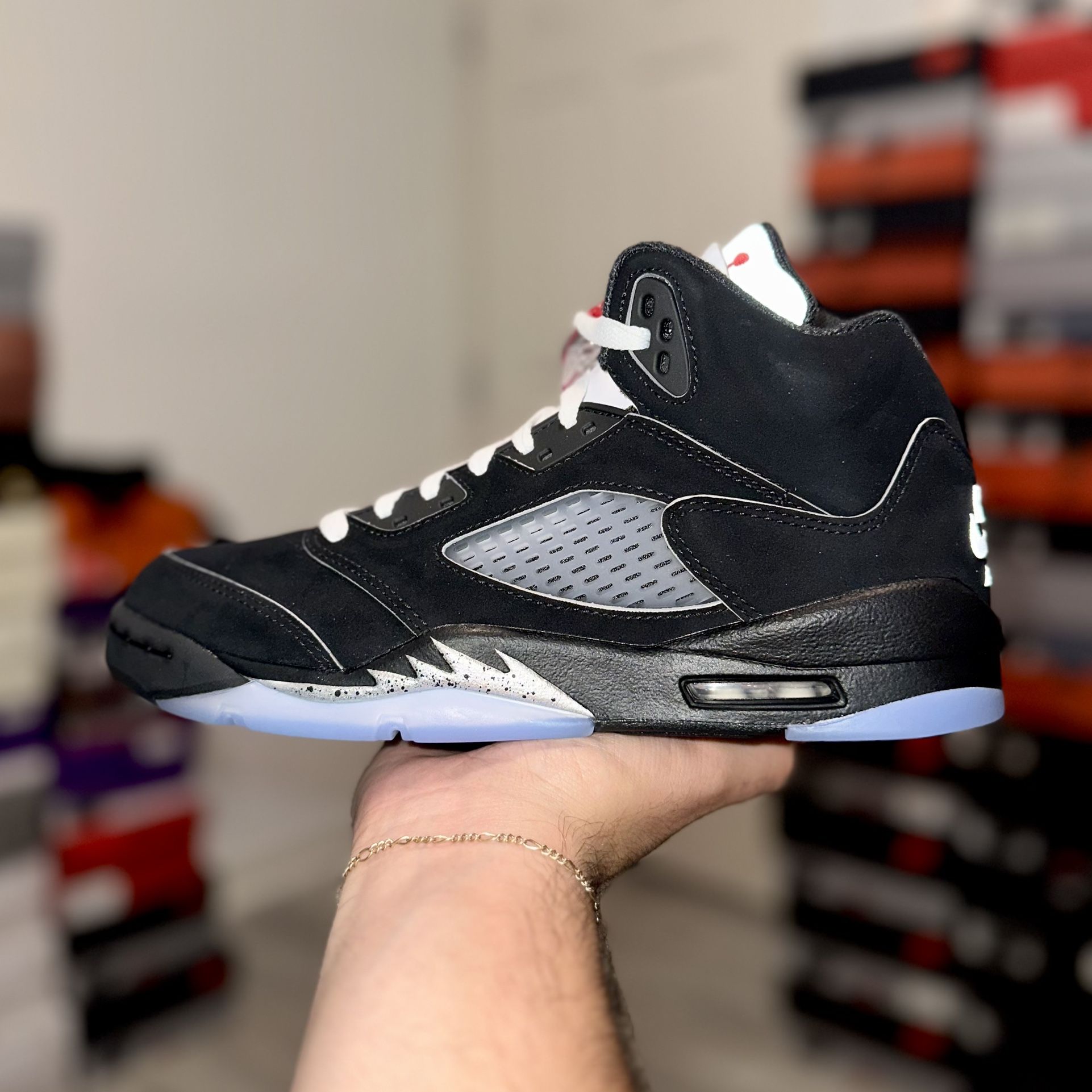 Jordan 5 Retro “Black Metallic Reimagined” (GS) Size 7Y (8.5 Women) IN HAND BRAND NEW