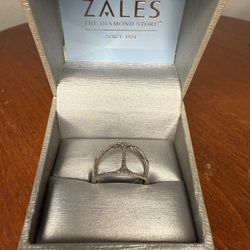 Zales Ring 7.5