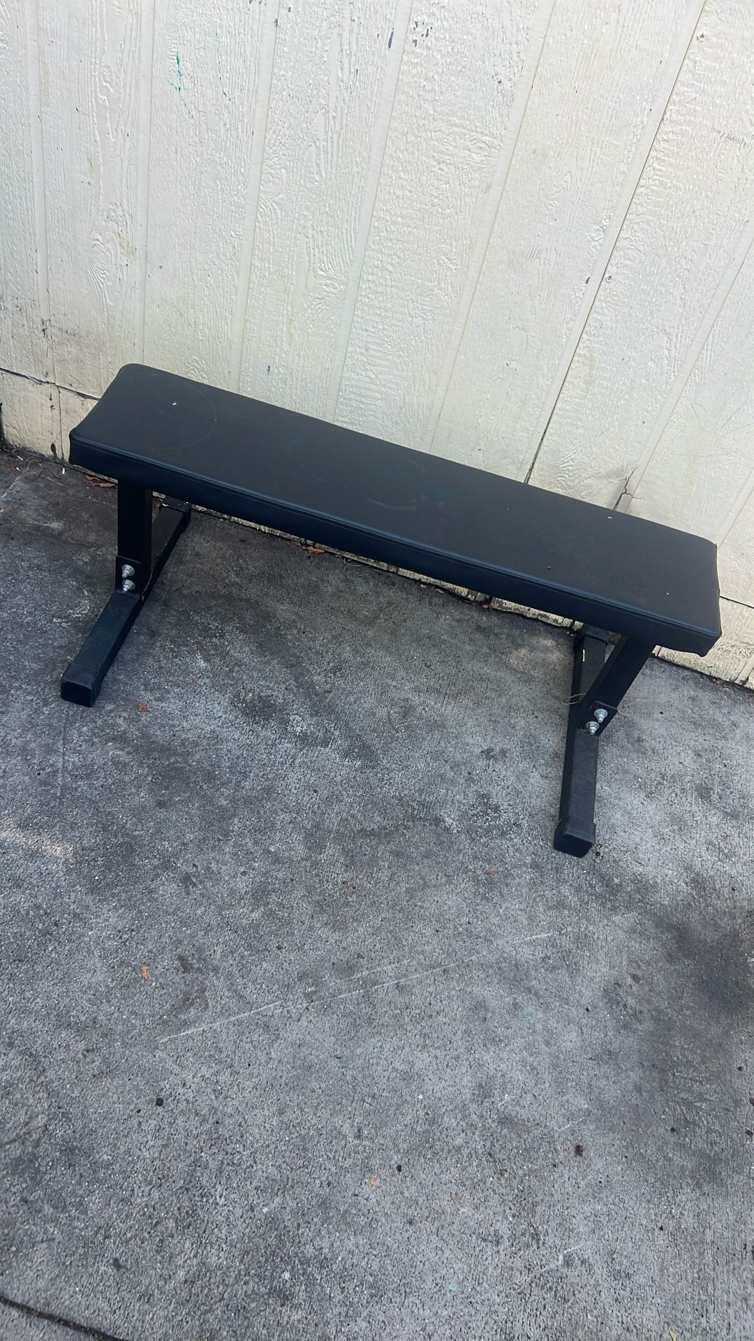 Exercise bench