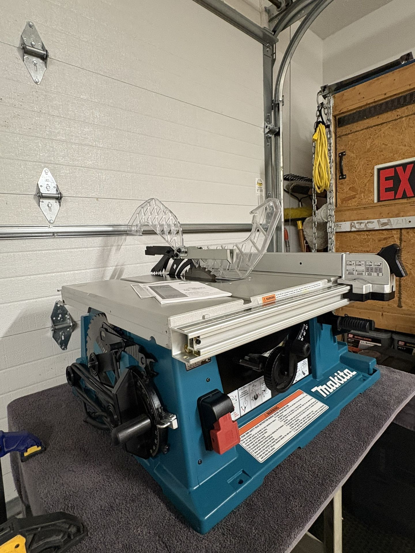 Makita 10 Inch Table Saw 2705