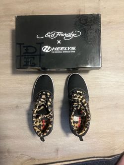 tiger styled Heellys
