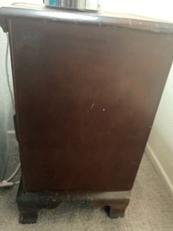 2 Dark Wood Nightstands with Cabriole Legs