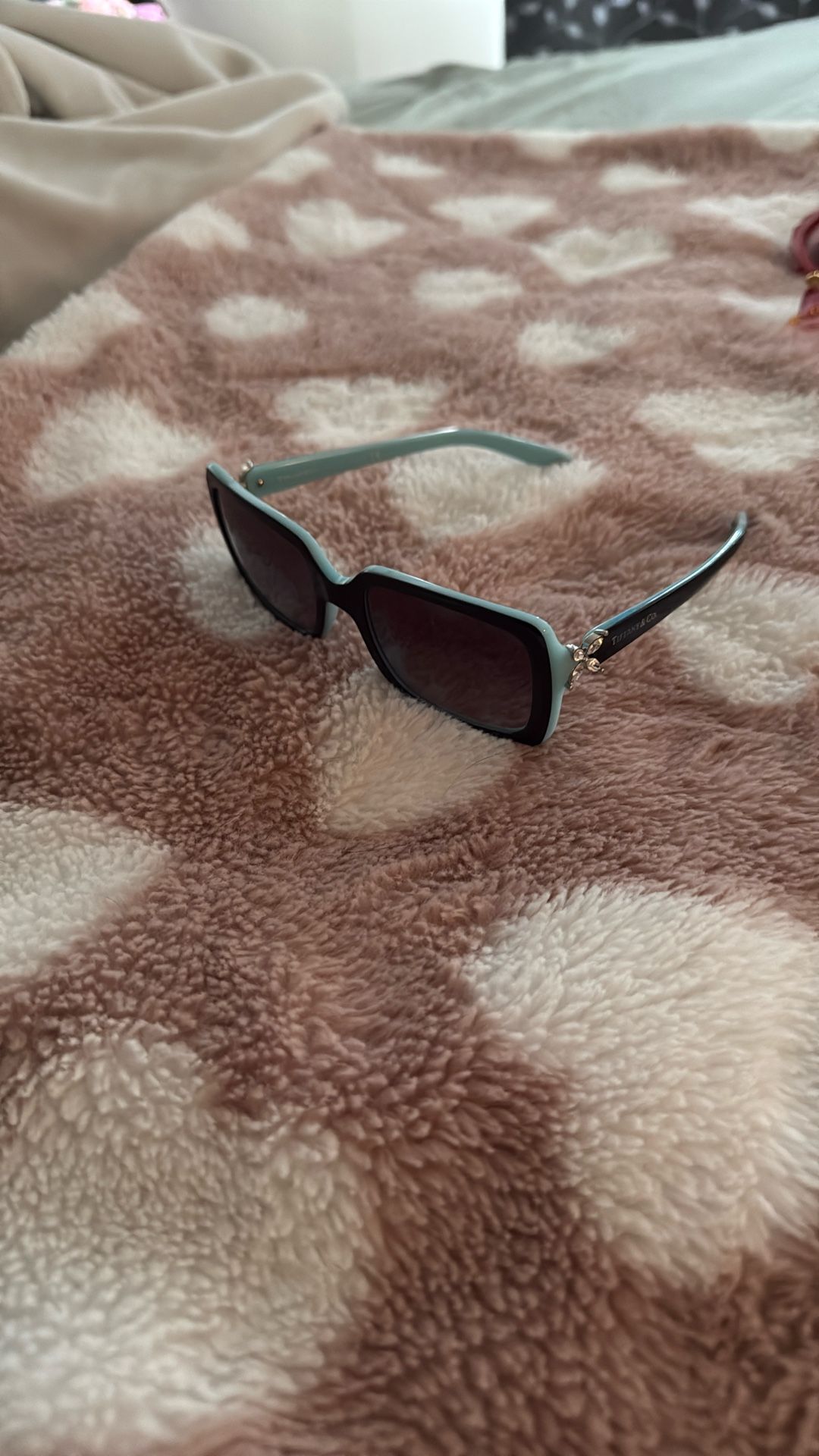 Sunglasses Authentic