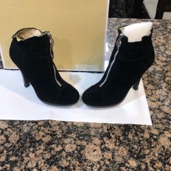 Michael Kors Women’s Suede Boots sz 7.5 New