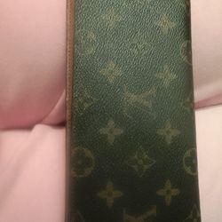 LV Wallet