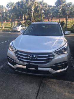 Seeling Santa Fé Sport 2017. Car in excellent condition, clean carfax, no crashes, was purchased at Hyundai Dealer.
