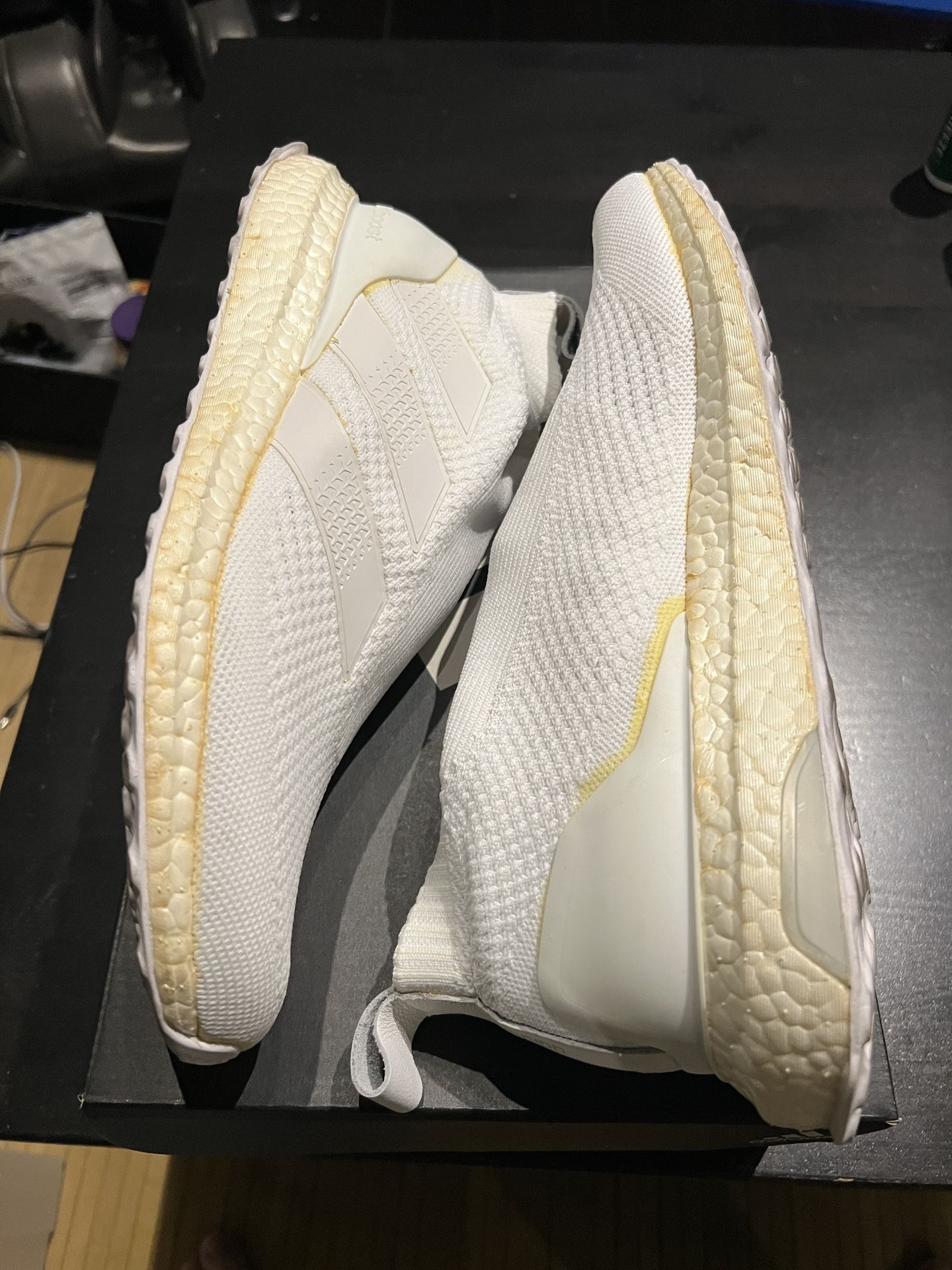Adidas Ultra Boost Laceless Mid (triple white)