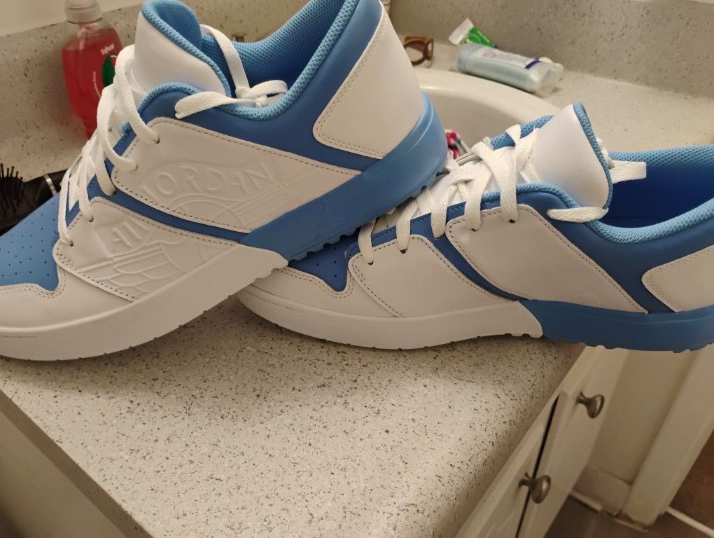 Jordan 1 Nu Retro University Blue Golf Shoe