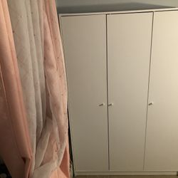 IKEA - KLEPPSTAD 3 Door White wardrobe 