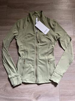 Lululemon Green Top Size 6