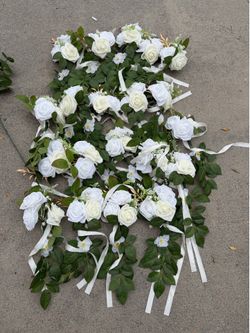 Large lot of premium, artificial wedding and event flowers Large lot of premium, artificial wedding and event flowers
