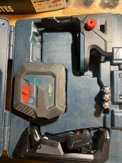 Bosch GCL100-40G Green Laser Level with Case