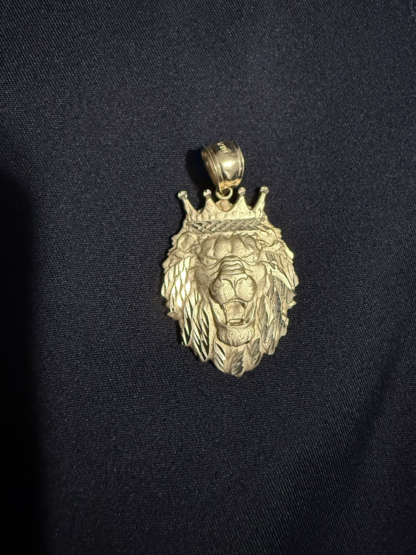 Lion Gold Pendant