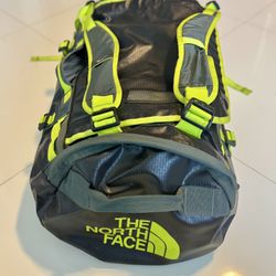 North Face Base Camp Duffel Size M (71L) - Rare Color