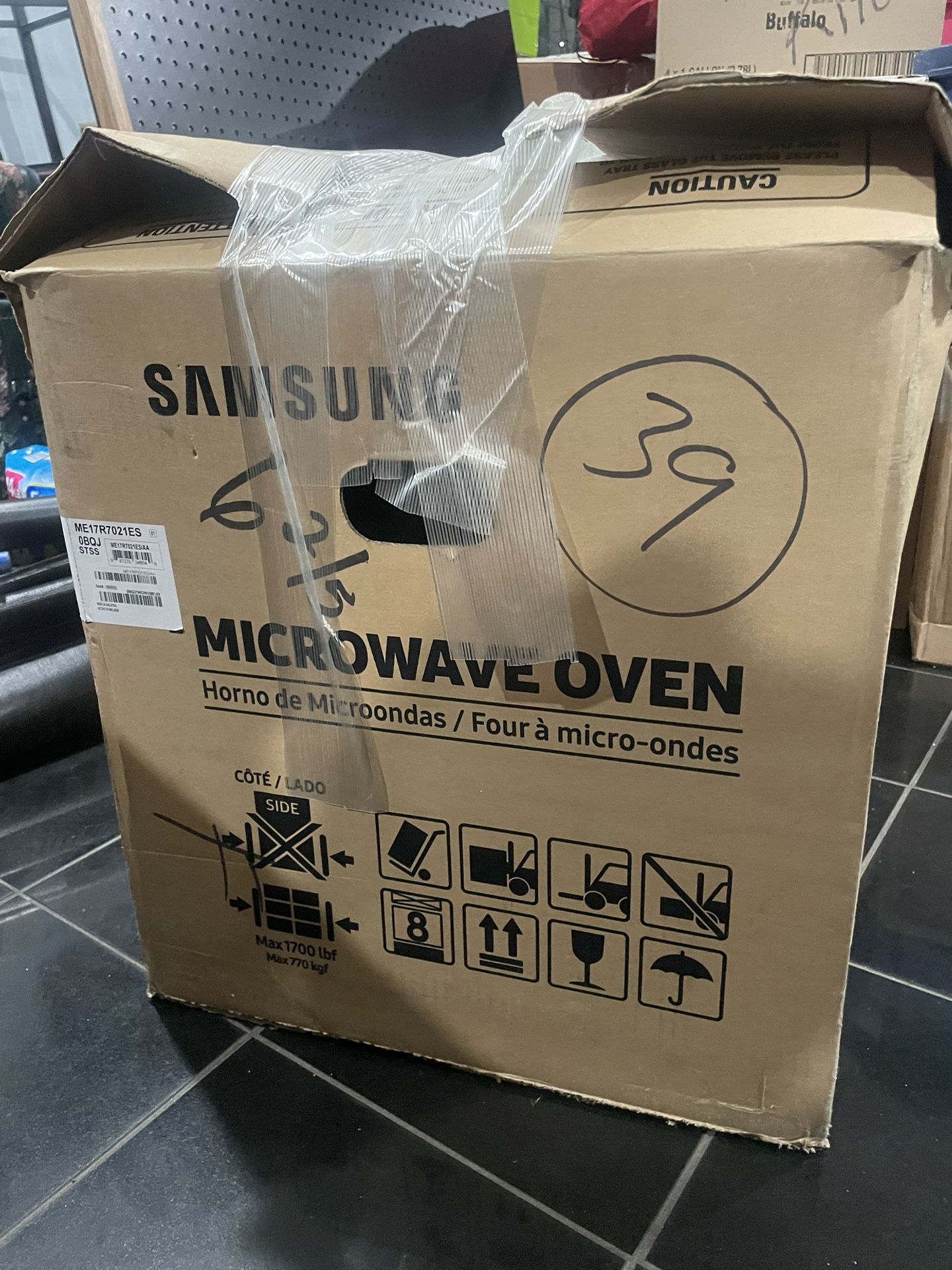 NEW Samsung Microwave Oven