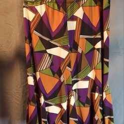 NWT- Never Been Worn - Cute Right Below The Knee Skirt Size M