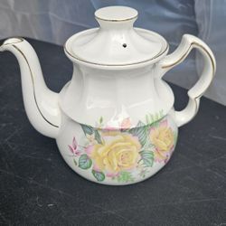Vintage Teapot - Yellow Roses (Ellgreave, England)