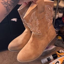 Cowboy Boots 👢 