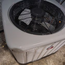 Heat Pump 2 and Half tons 