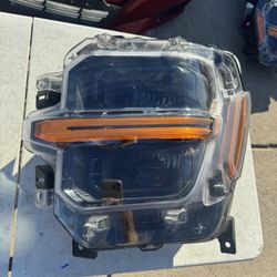 Ford F150 Left Headlight Lid Oem