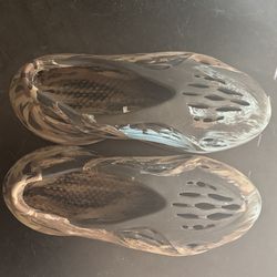 Yeezy Foam Runner Mx Cylinder