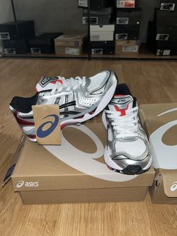 Red ASICS Size 5.5 Men $80